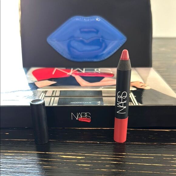 NARS Velvet Matte Lip Pencil shade Dolce Vita- Discontinued Shade - Picture 1 of 4